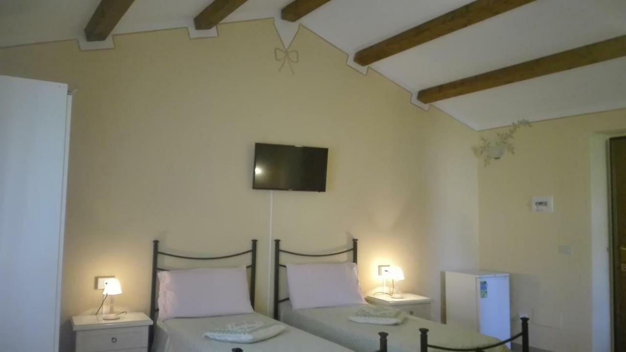 Agriturismo Monte Pino Telti Exterior photo
